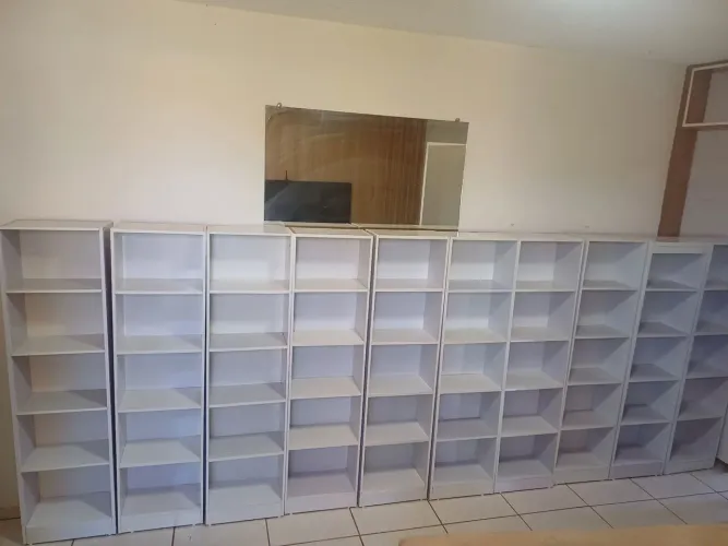 Armários Brancos (120 Reais)