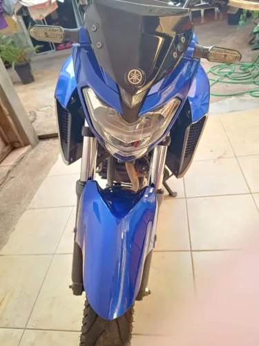 Vendo Fazer 250/21