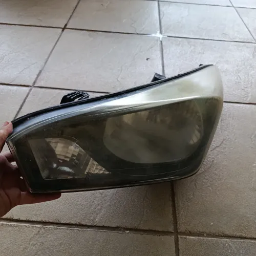 Farol esquerdo HB20S 2015