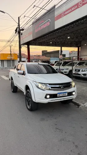 Mitsubishi L200 Triton Sport HPE-S 2.4 CD Dies. AUT 2019
