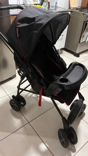 Vendo carrinho de bebê galzerano