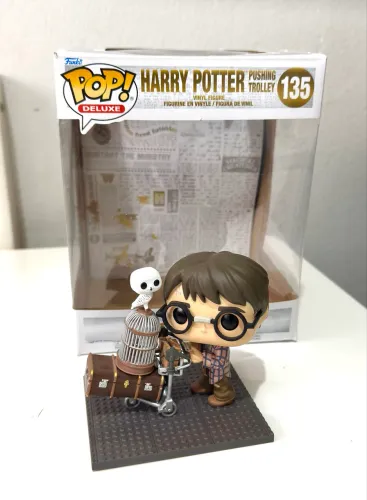 Funko Pop! Deluxe Harry Potter Pushing Trolley - 135
