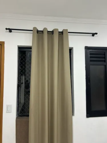 CORTINA 1,40x2,30 + VARÃO 1,50m