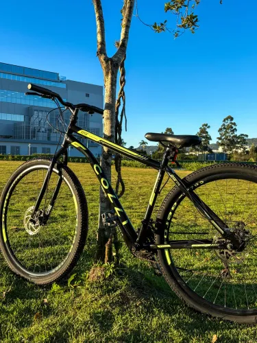Bicicleta Colli Aero Aro 29 | 21 Marchas | Freio a Disco