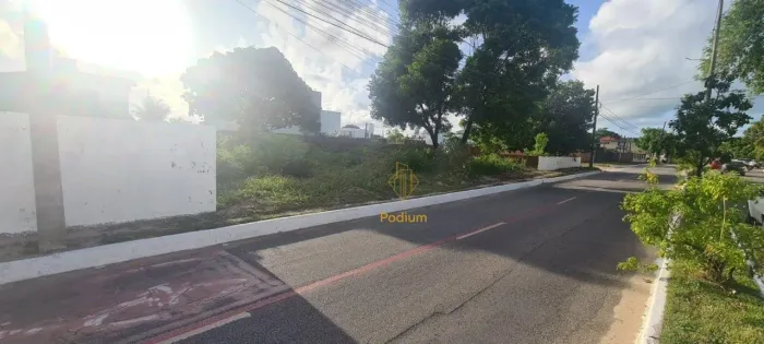 Terreno na Avenida principal do Portal do Sol - TE0009