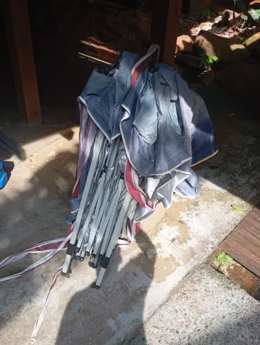 Vendo gazebo tem que trocar a lona..