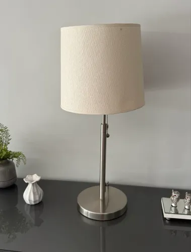 Abajur de Mesa Tok&Stok Inox com Cúpula Branca + LED