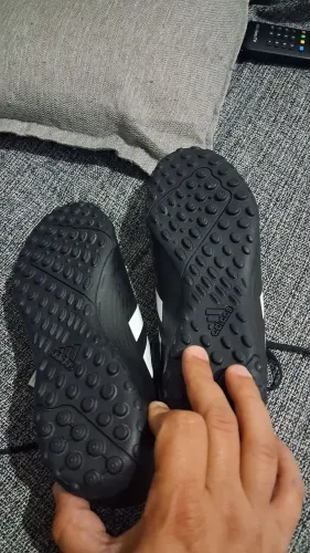 Chuteira society Adidas original nova nunca usada
