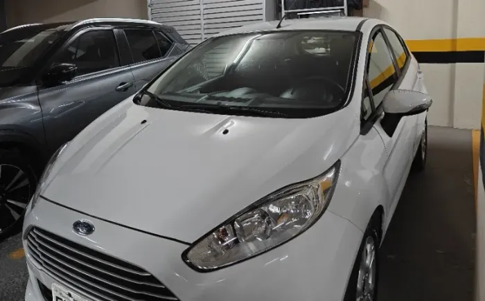 Ford Fiesta 1.6 16V Flex Aut. 5P 2014