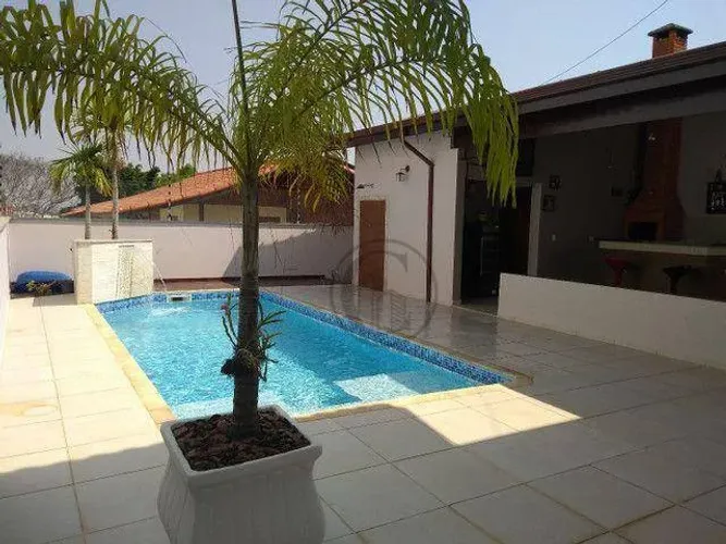Casa a venda no Condomínio Ibiti do Paço, 3 quartos, piscina.