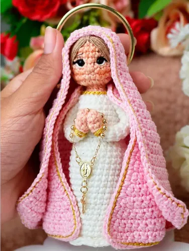 Santa Santinha Nossa Senhora Boa Mãe Amigurumi Personalizável Católico Artesanal