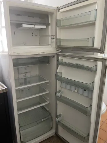Geladeira frost free Brastemp branca