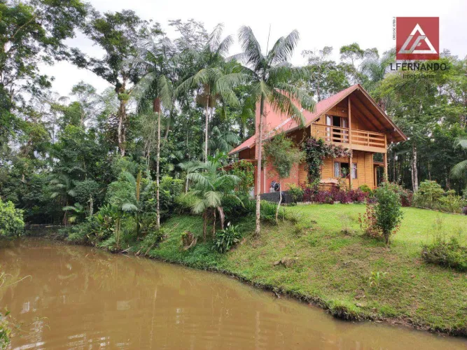Chácara com 3 dormitórios, sendo 1 suíte à venda, 12762 m² por R$ 1.650.000 - Encano - Ind