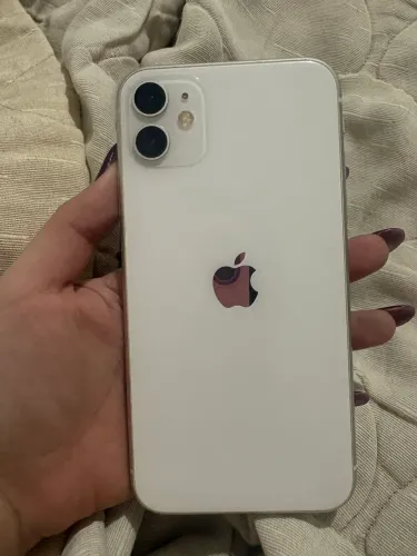 iPhone 11 semi novo