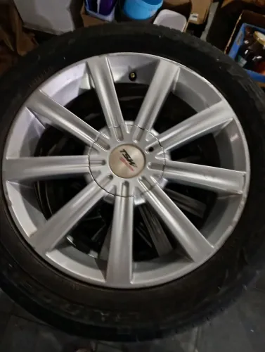 Rodas TSW aro 17 multifuros (10) com pneus 