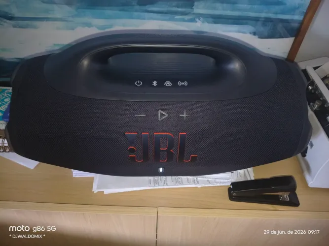 Bombox 4