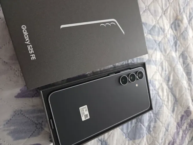 LACRADO Samsung Galaxy S25 FE 128GB