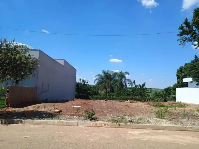 Terreno à venda no Tropicália Garden em Boituva -SP
