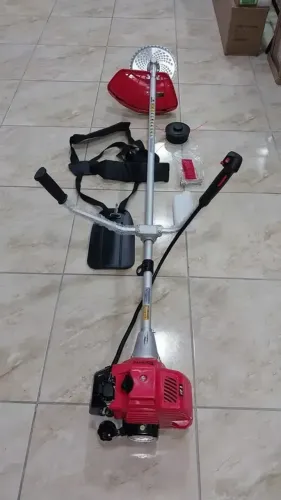 Roçadeira a gasolina TBC52x 2hp e 52cc Toyama - Nova/Loja