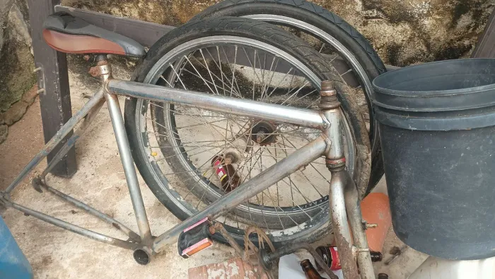 Vende-se bike aro 24 reduzido toda em alumínio