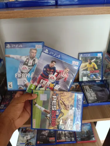 Jogo para ps4 mídia física semi novo muito conservado