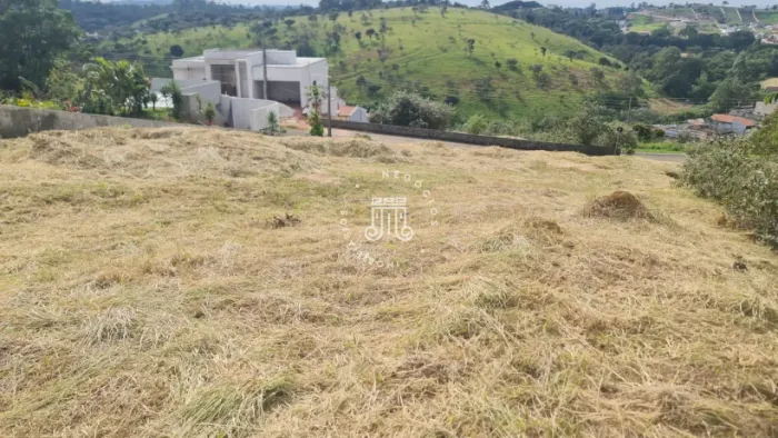 TERRENO À VENDA NO CONDOMÍNIO PORTAL DA COLINA EM JUNDIAÍ/SP