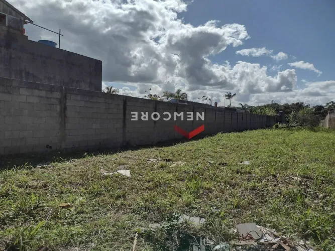 Lote em Rua Vila Nova - Bairro dos Prados - Peruíbe/SP