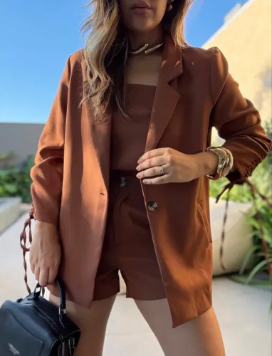 Trijunto - Blazer, short e blusa