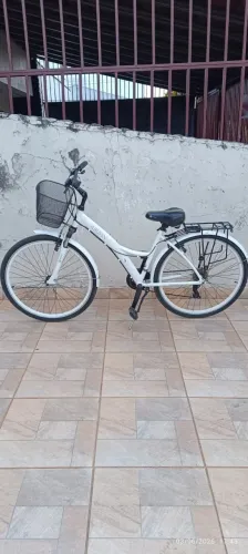 Bicicleta Retrô Tito Urban 700 Linda e muito conservada com bagageiro e cestinha