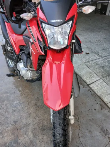 Bros 2023/23 160 pouco rodada impecável 