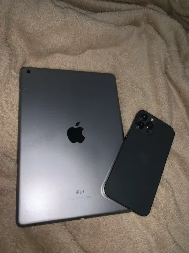 iPhone 12 Pro Max e iPad 7