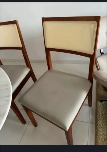 Cadeira de jantar