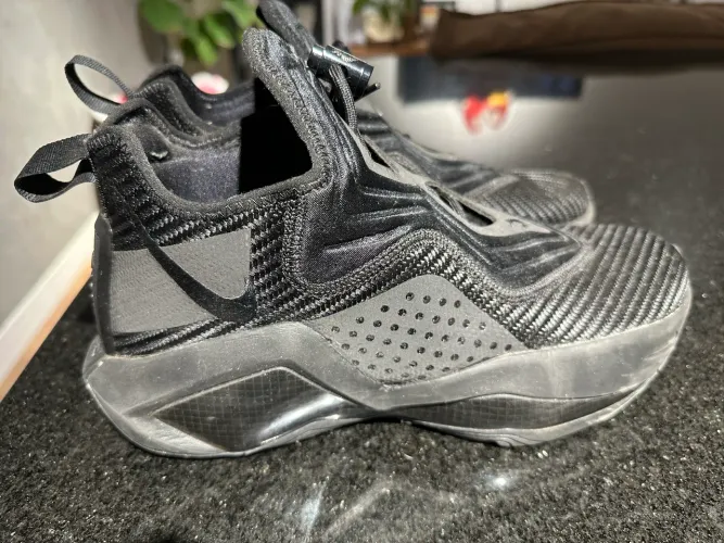 Tênis Nike LeBron Soldier 14 ?Triple Black? Original usado pouquíssimo 