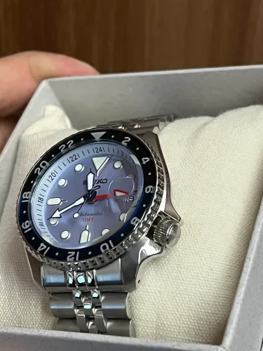 Relógio Seiko 5 Sports GMT Automático