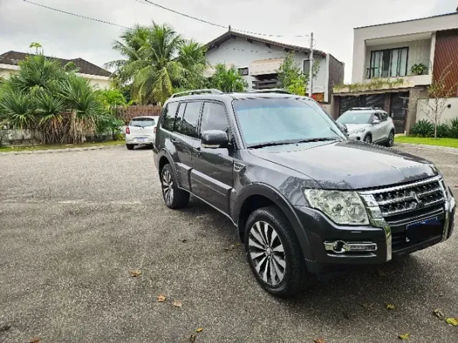 Mitsubishi Pajero HPE Full 3.2 4X4 T.i.dies. 5P AUT 2019