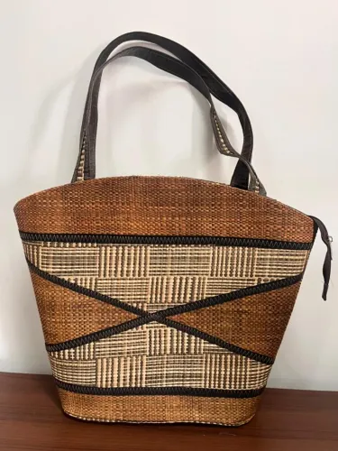 Bolsa Palha de Buriti Bege e marrom