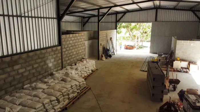 GALPÃO ESCRITURADO TEM TERRENO DE 10.,000mts²s em Cascalheira (jaua) - Camaçari - BA