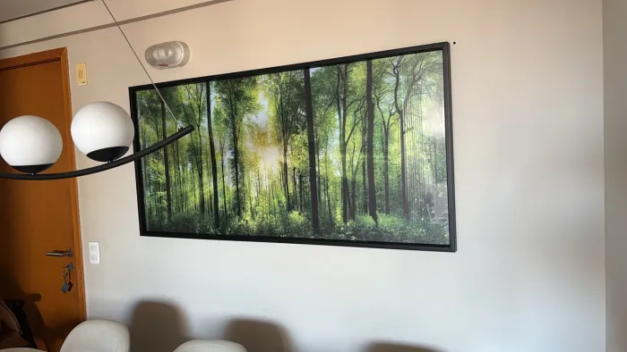 Quadro moldura preta + vidro floresta/árvores