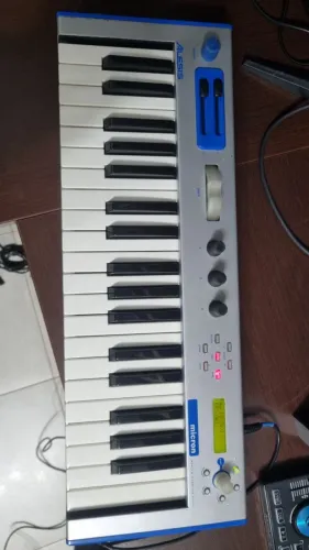 Alesis Micron Sintetizador teclado 37 teclas