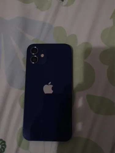 Celular iPhone 12