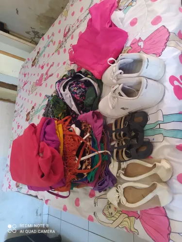 Lote de roupas para bazar