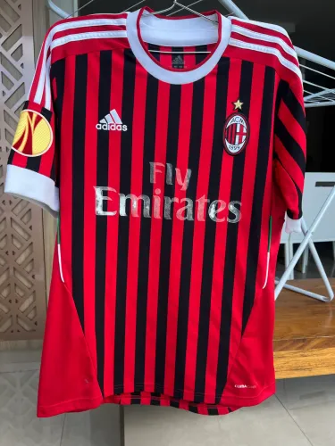 Uniforme Milan temporada 11/12