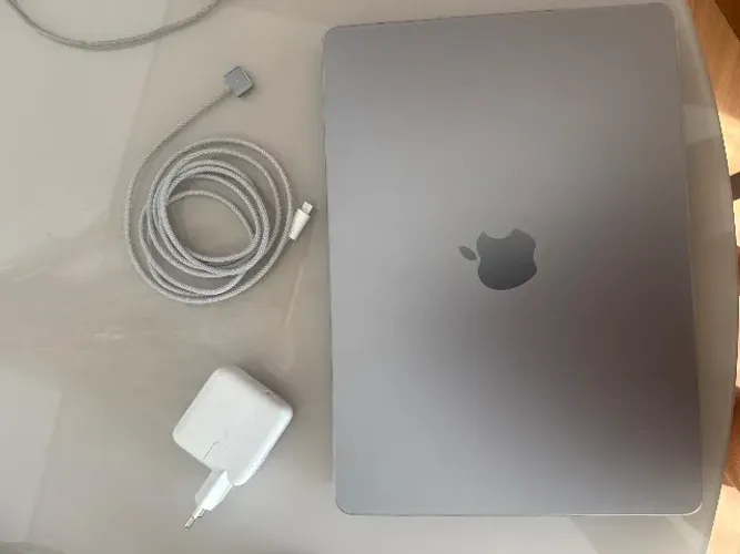 MacBook air m2 2022