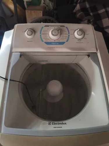 Máquina de lavar 12 kg 