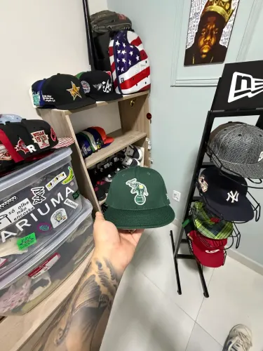 Boné 59FIFTY Fitted Alt Clubhouse 2025 Oakland Athletics 7 3/8 
