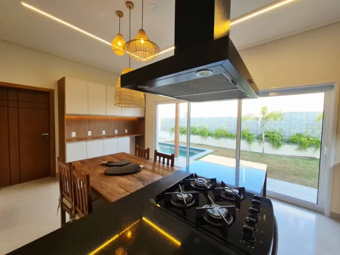 Casa com 3 dormitórios à venda, 199 m² por R$ 2.200.000 - Condomínio Reserva Saint Paul -