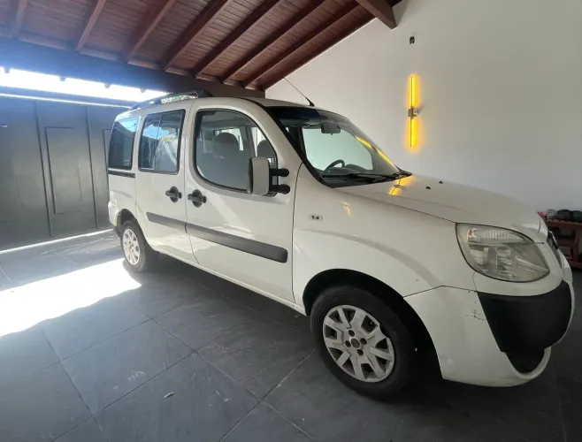 Fiat Doblo Attractive 1.4 Fire Flex 8V 5P 2013