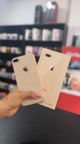 IPhone 8 Plus 64gb com caixa