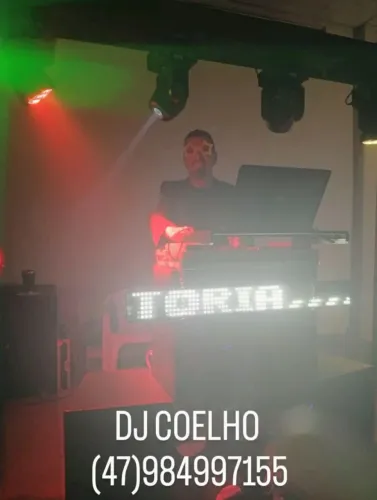 SOM, ILUMINAÇÃO E DJ PARA SUA FESTA