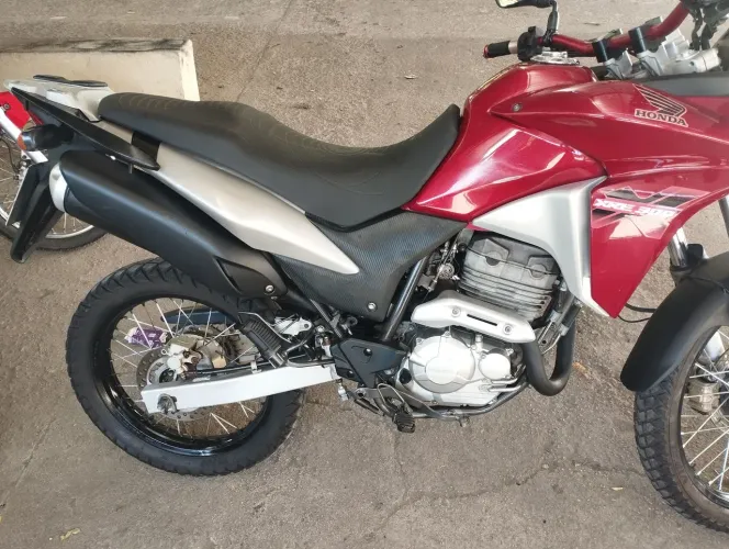 Vendo XRE 300 ano 2014/2014